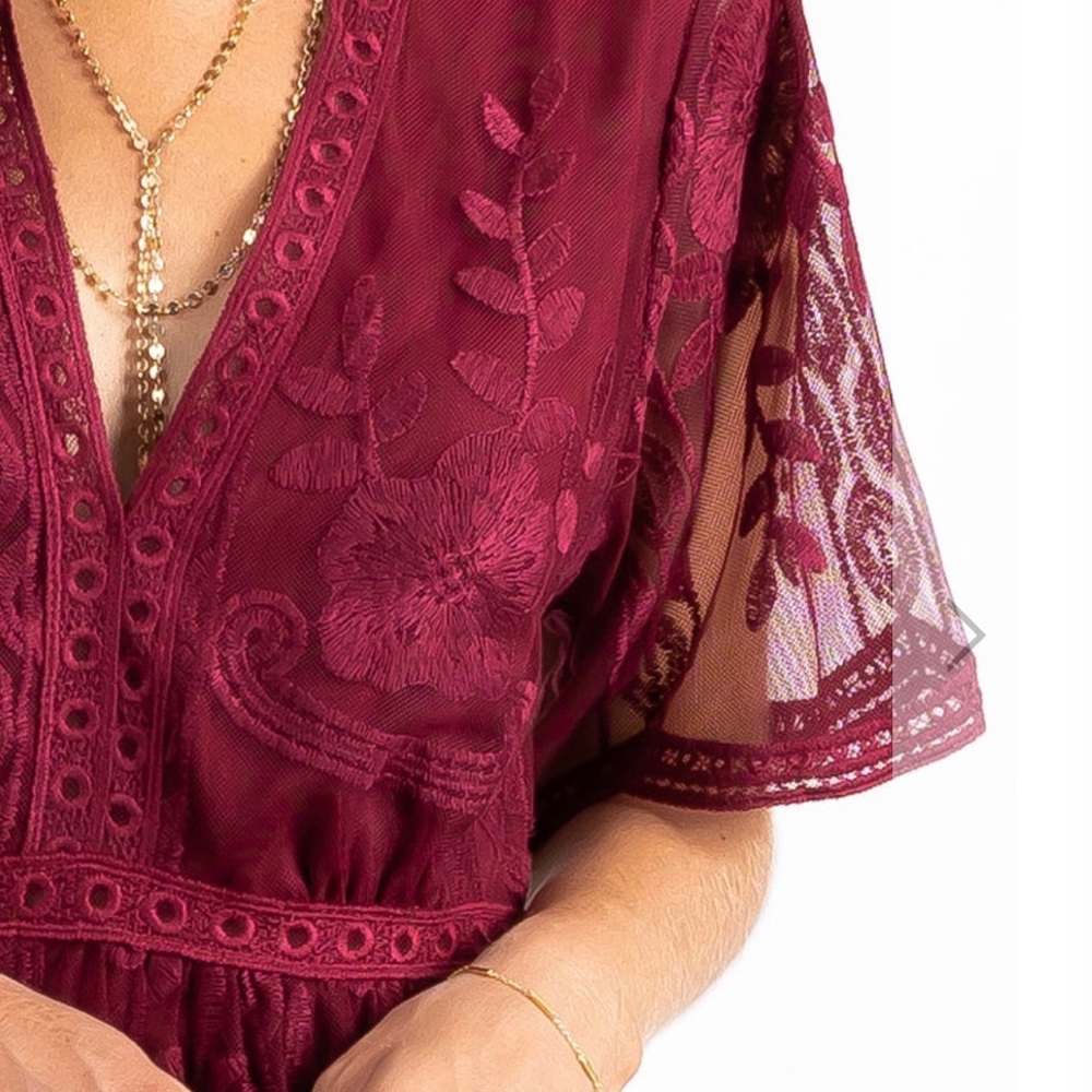 Beautiful maci lace dress new never worn